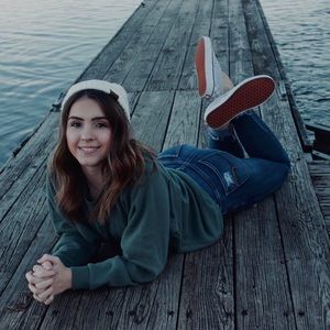 Meet your Posher, Madison